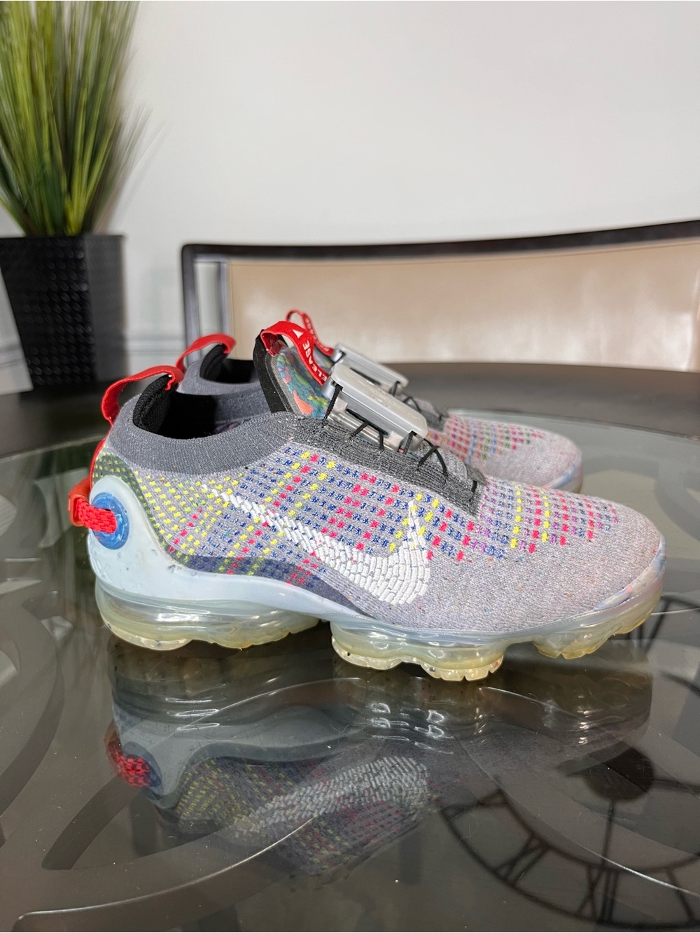 Men's Nike Air VaporMax Flyknit Smoke Grey Shoes
Women's Sz 7.5